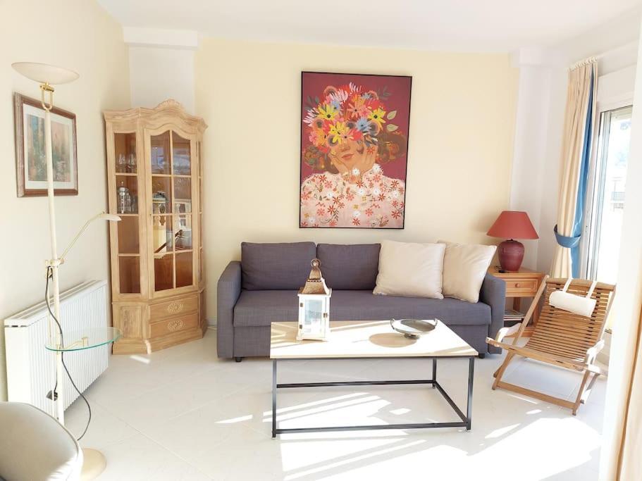 Estupendo Apartamento En Primera Linea De Playa Y Con Vistas Al Mar เดเนีย ภายนอก รูปภาพ